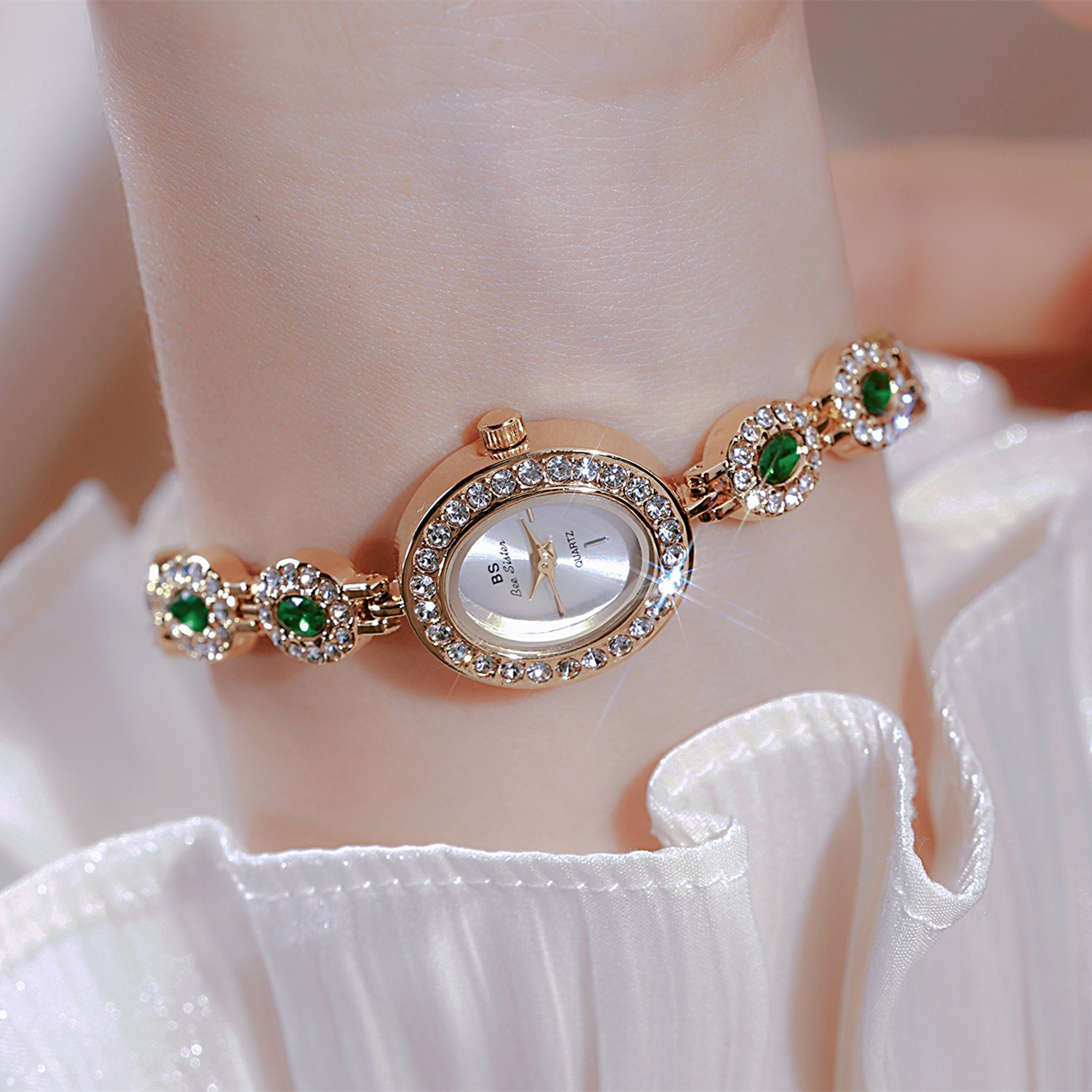 Luxury Watch Vintage - UTHAI New Women Chain Watch Light