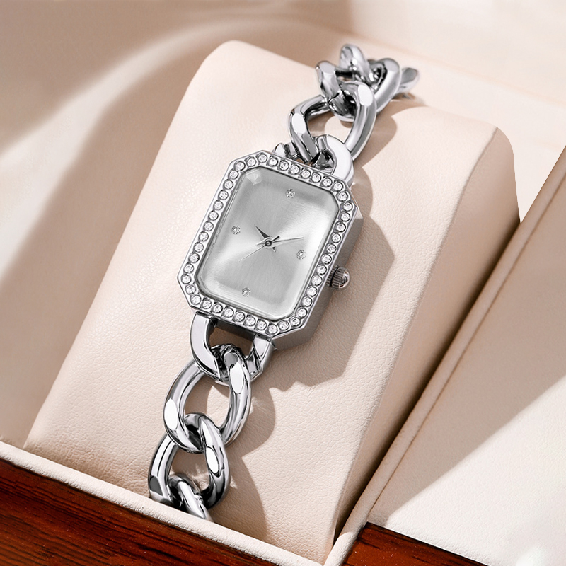 Mystery box contains 1randomco - Luxury Watch For 评论和价格
