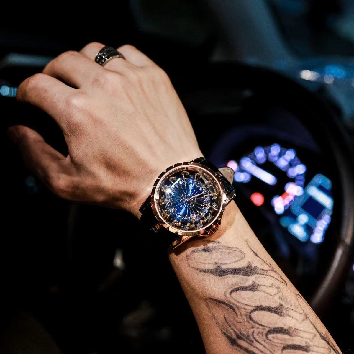 Top-Tier Luxury and Elegant Me - Luxury Watch Tier 评论和价格