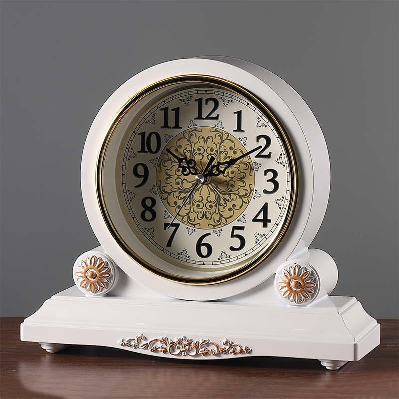 Desktop Table Clock Retro Sile - Luxury Watch Europe 评论和价格